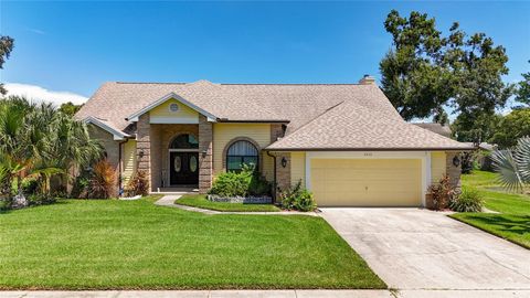 Photo of 2416 Buckhorn Run Drive, Valrico, FL 33596 (MLS # L4954937)