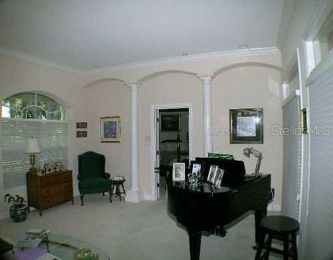 A home in LAKELAND