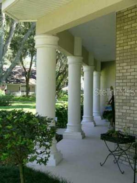 A home in LAKELAND