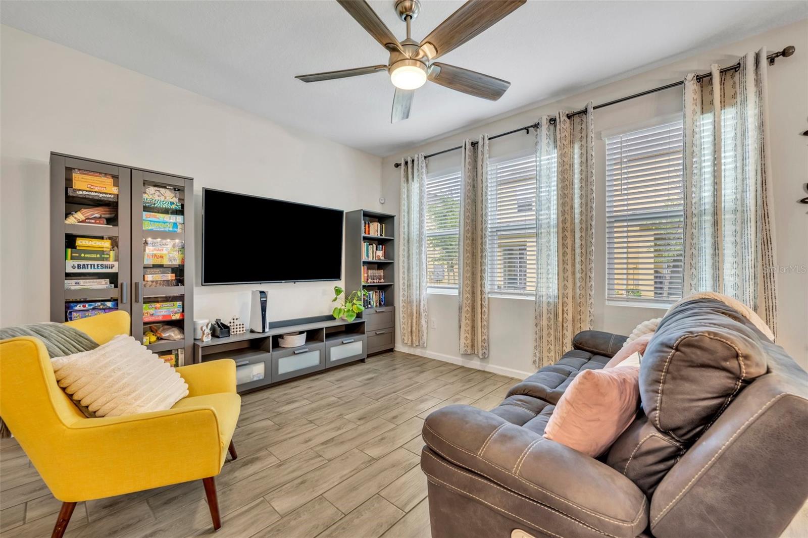9389 TECUMSEH DRIVE