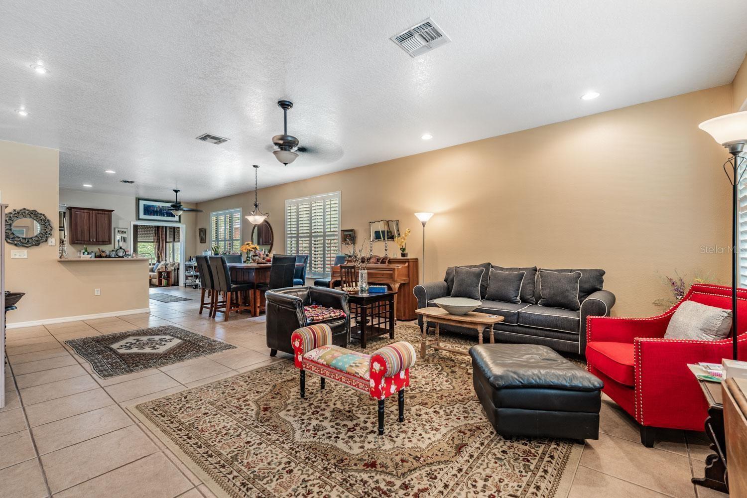 JUNES ACRES - Residential