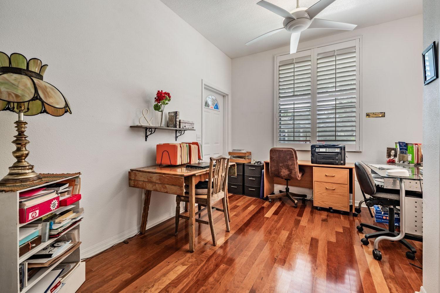 JUNES ACRES - Residential
