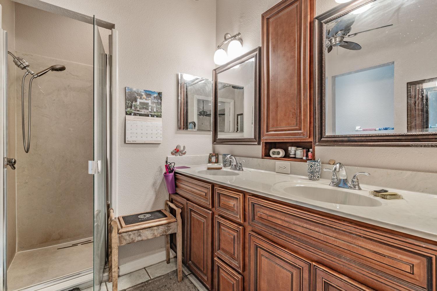 JUNES ACRES - Residential