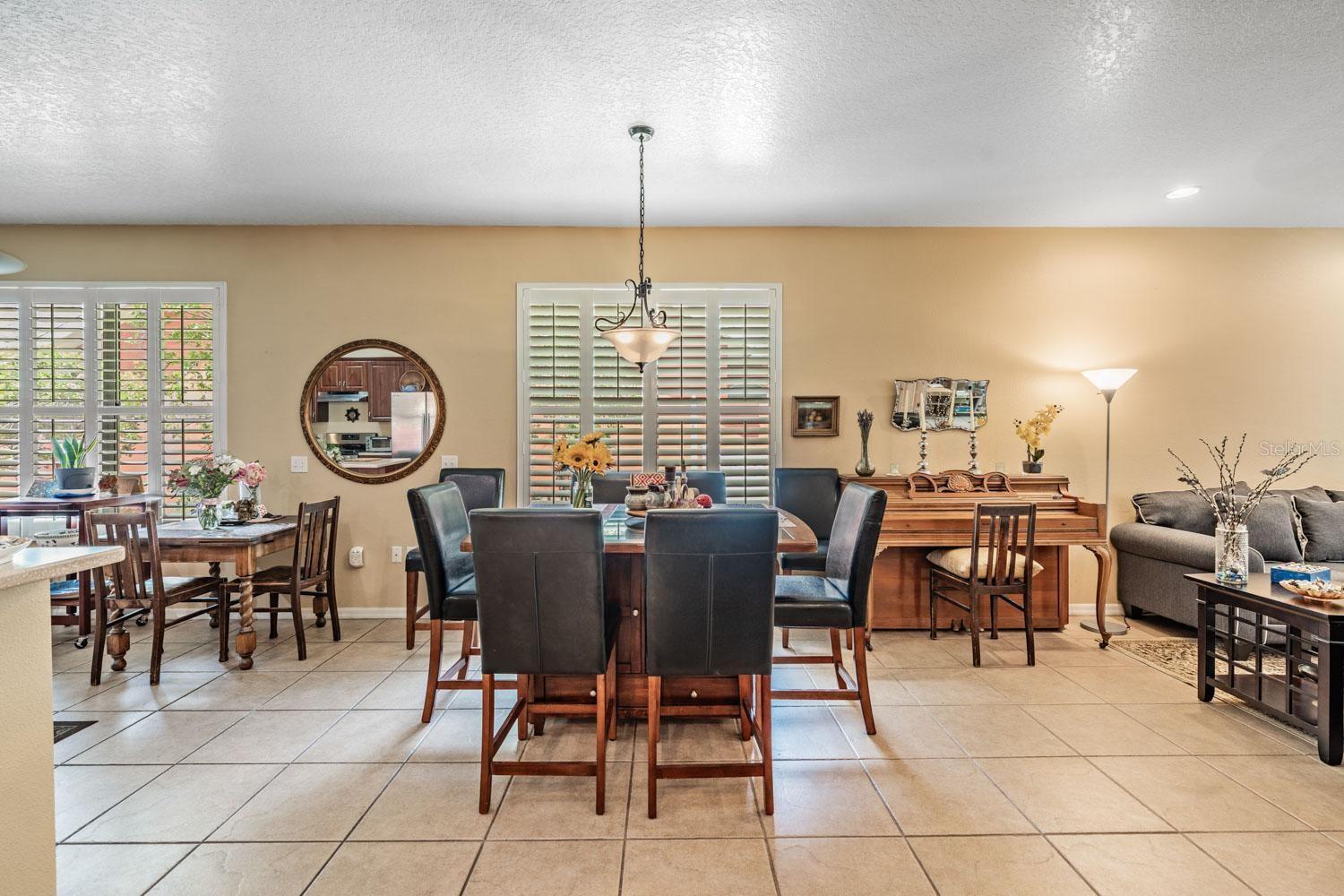 JUNES ACRES - Residential