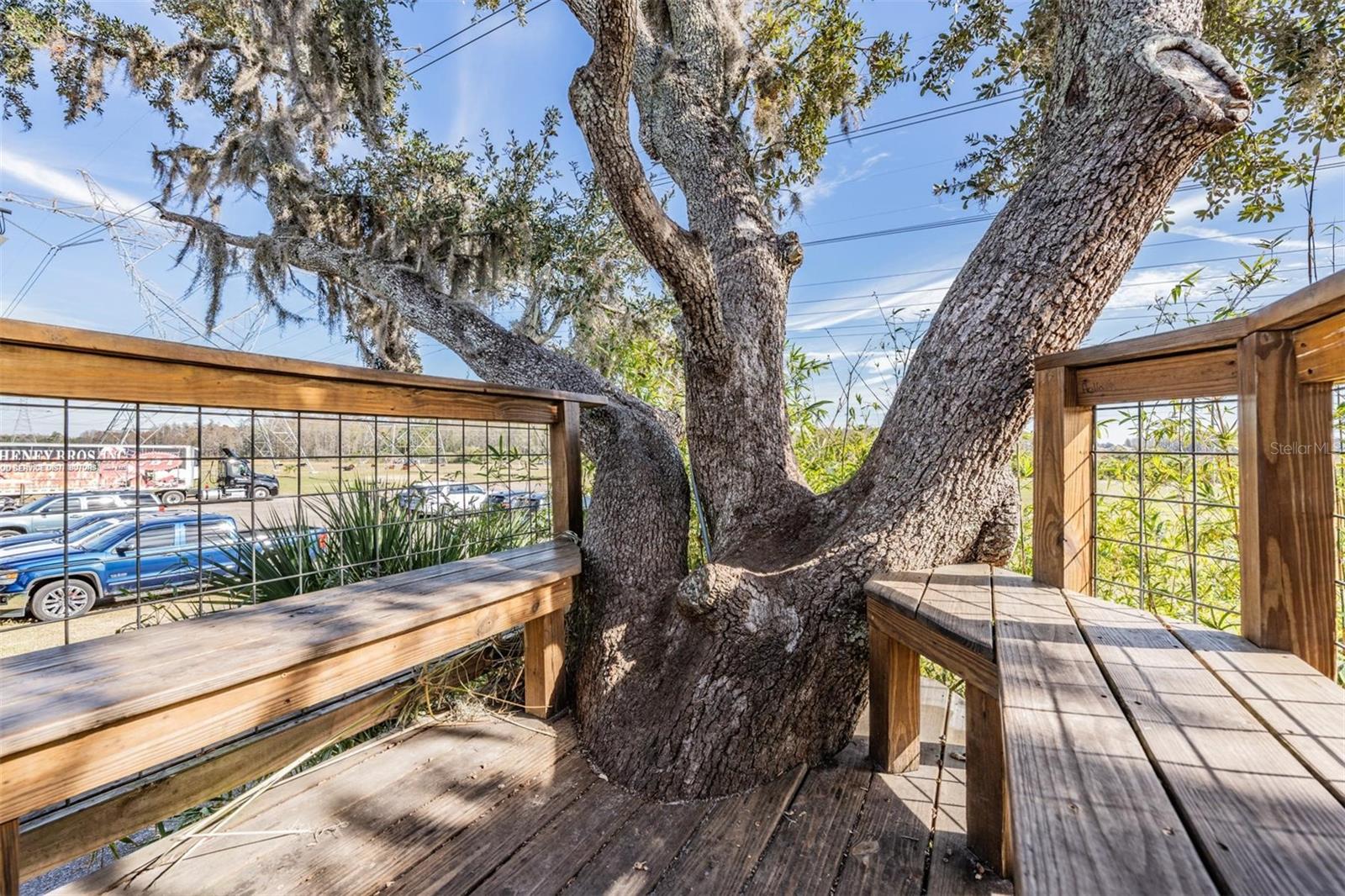 JUNES ACRES - Residential