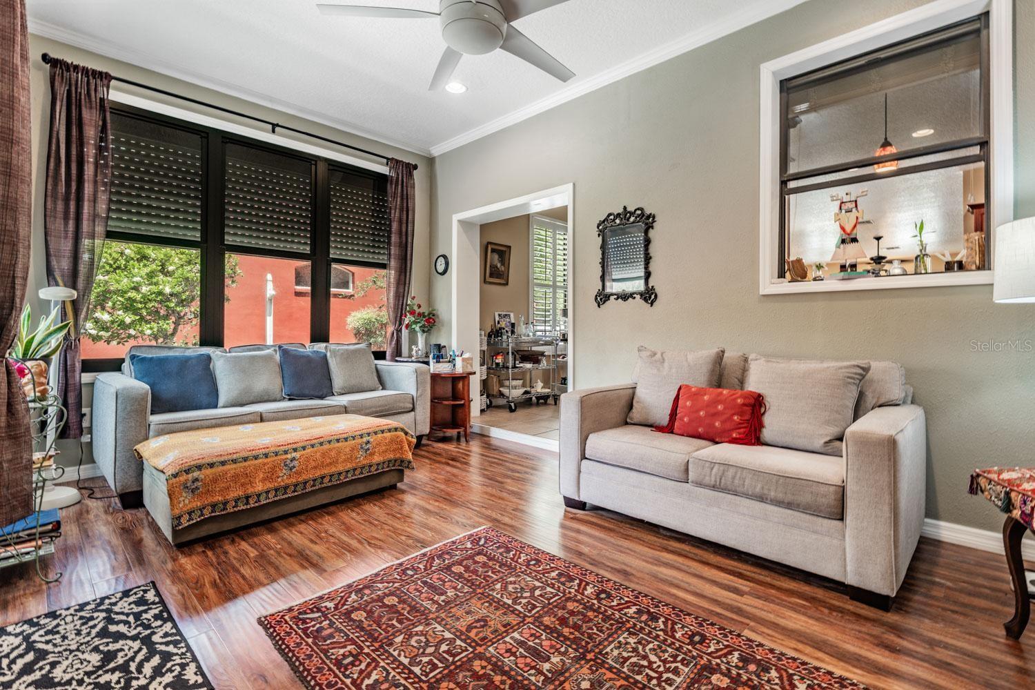JUNES ACRES - Residential