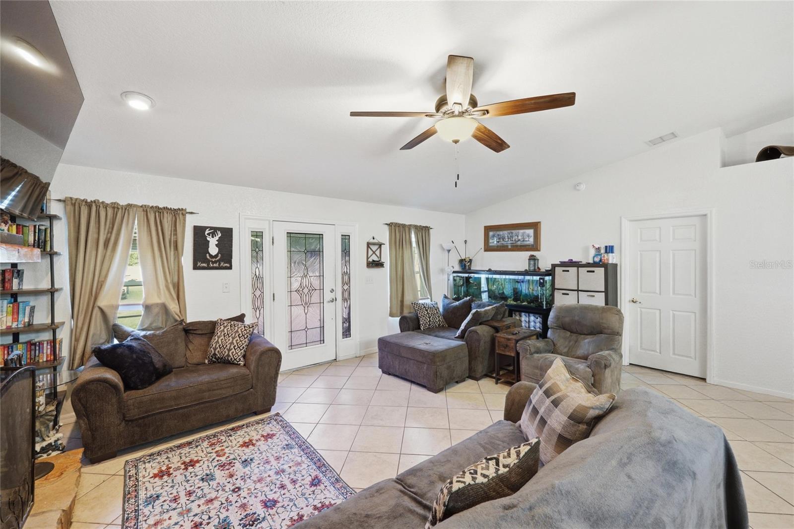 RIVER RIDGE - Residential