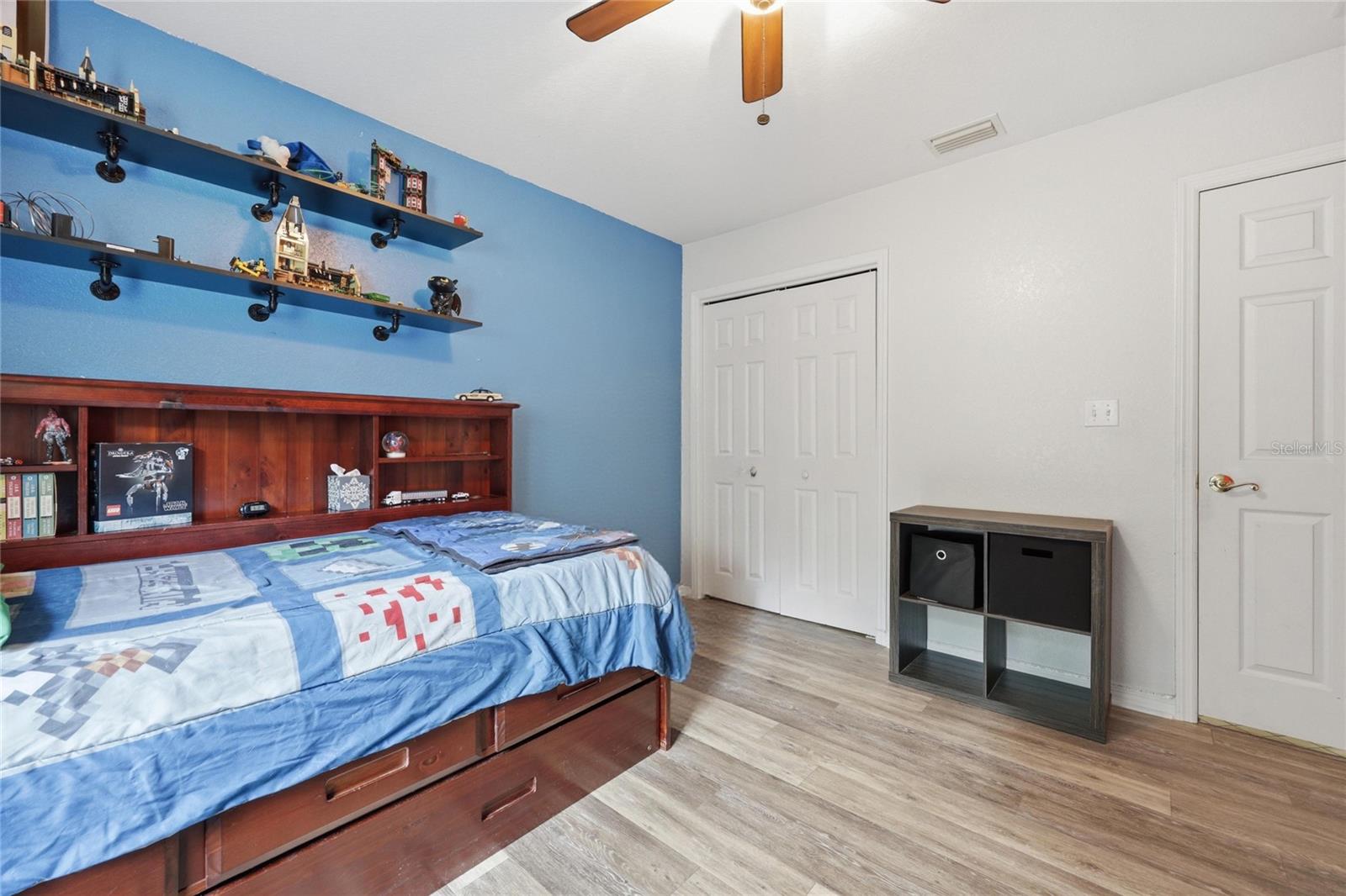 RIVER RIDGE - Residential