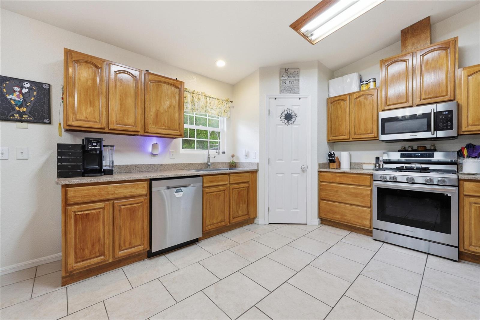 RIVER RIDGE - Residential