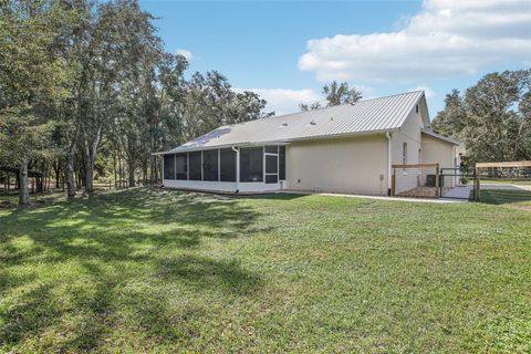 A home in SUMTERVILLE