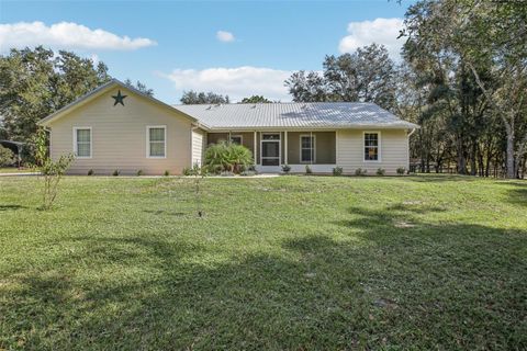 A home in SUMTERVILLE