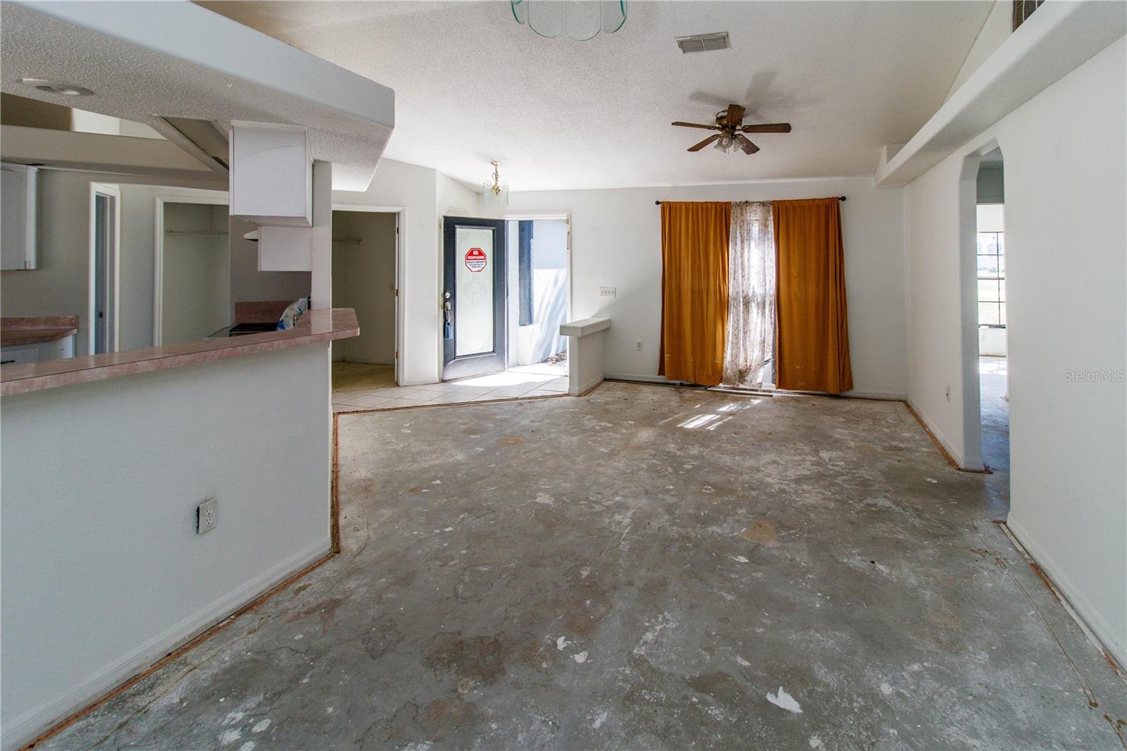 SPRING HILL - Residential