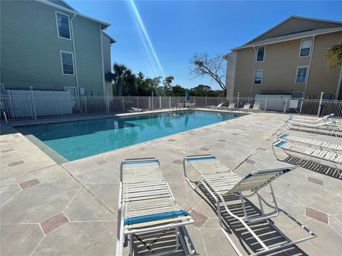 A home in PALM HARBOR