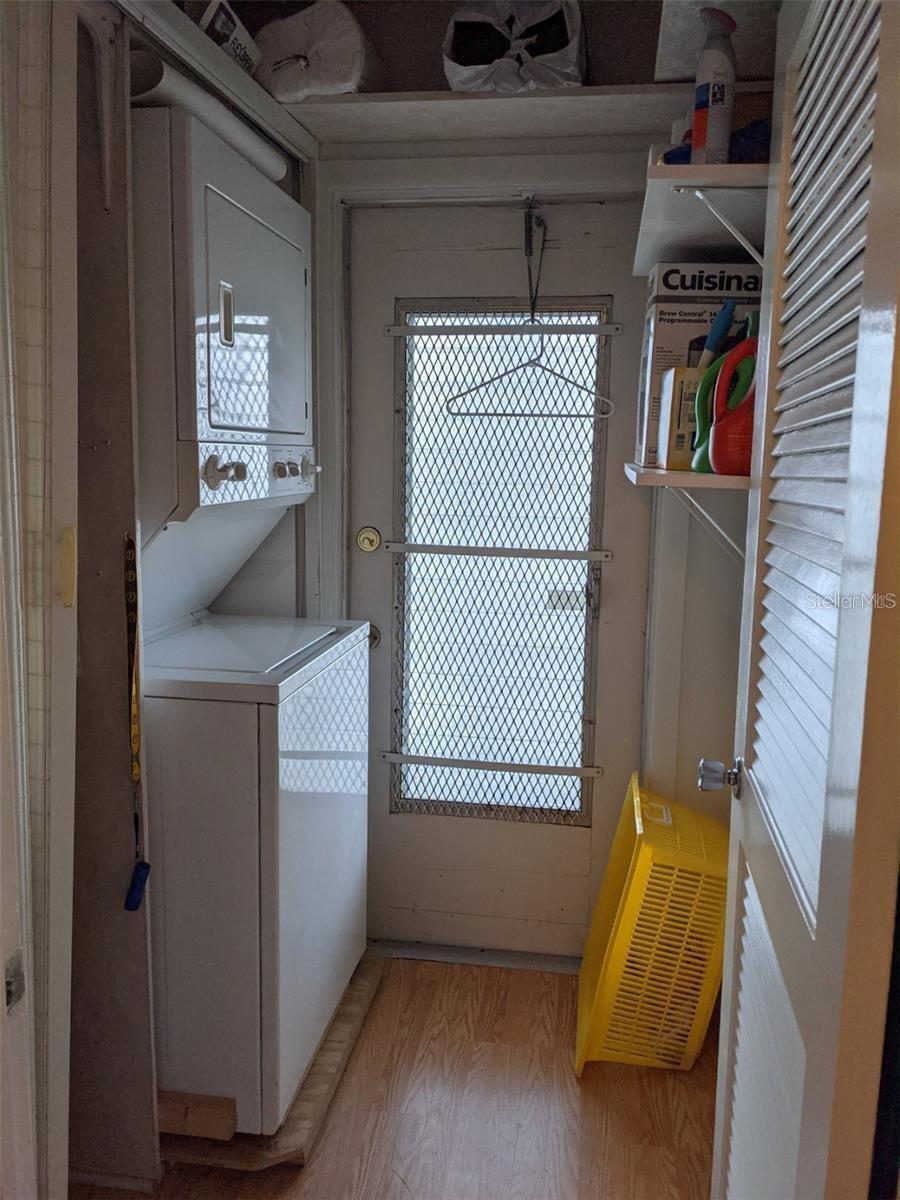 BAYSHORE II SEC 14 - Residential Lease