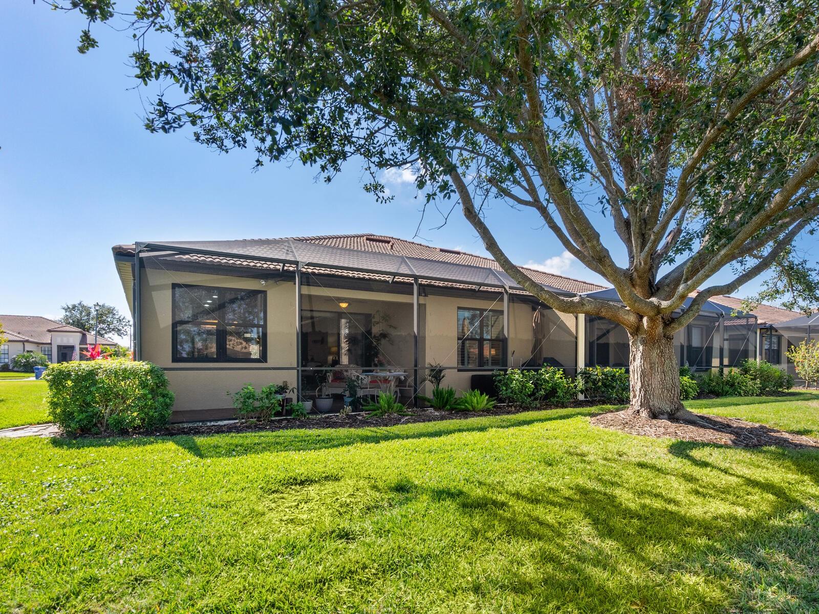 VENETIAN FALLS PH 1 - Residential