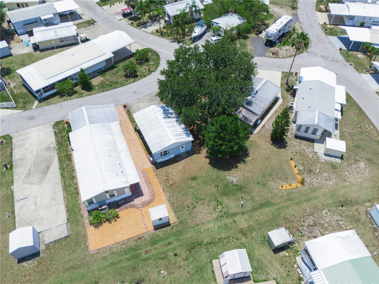 SADDLEBAG LAKE - Residential