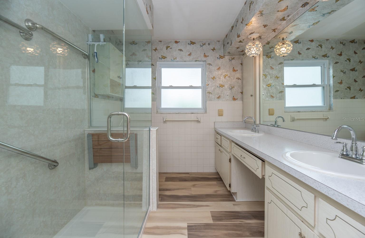 HI-RIDGE ESTATES - Residential