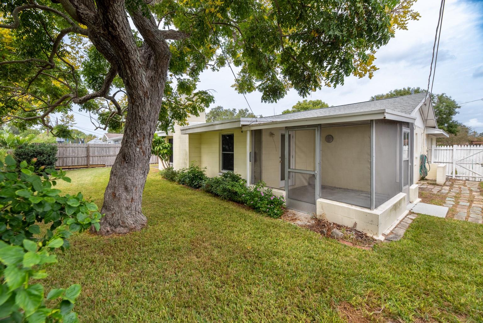 HI-RIDGE ESTATES - Residential