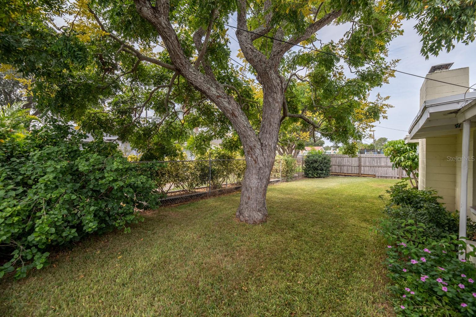 HI-RIDGE ESTATES - Residential