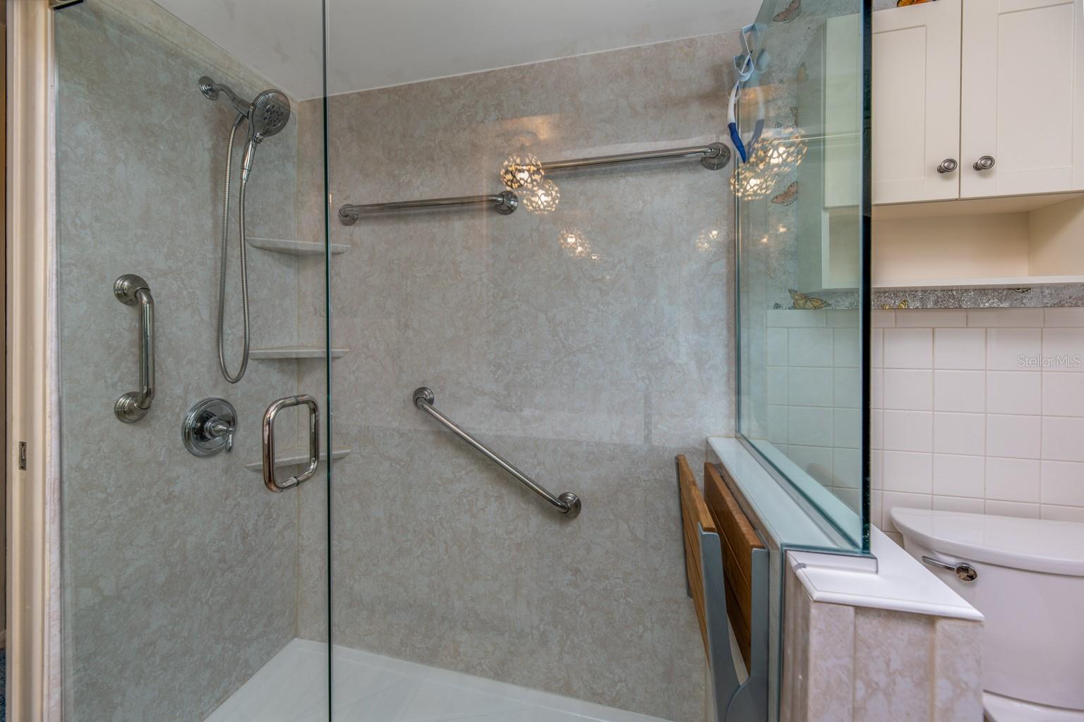 HI-RIDGE ESTATES - Residential