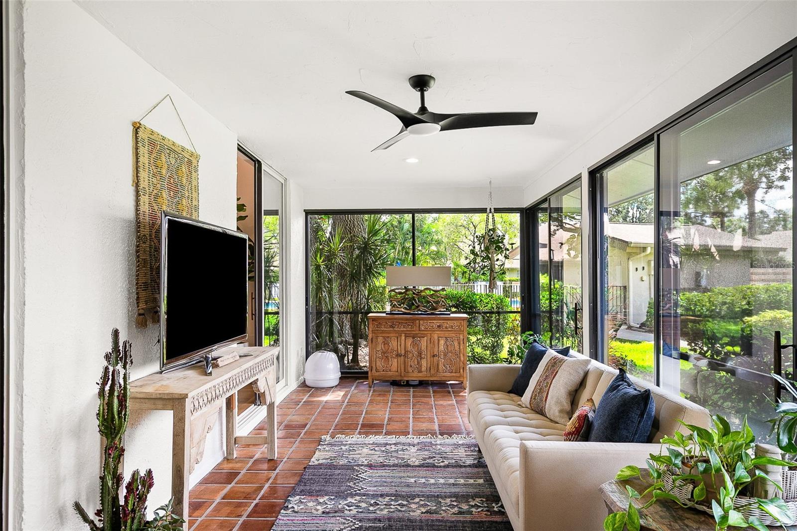 PIPERS WAITE - Residential