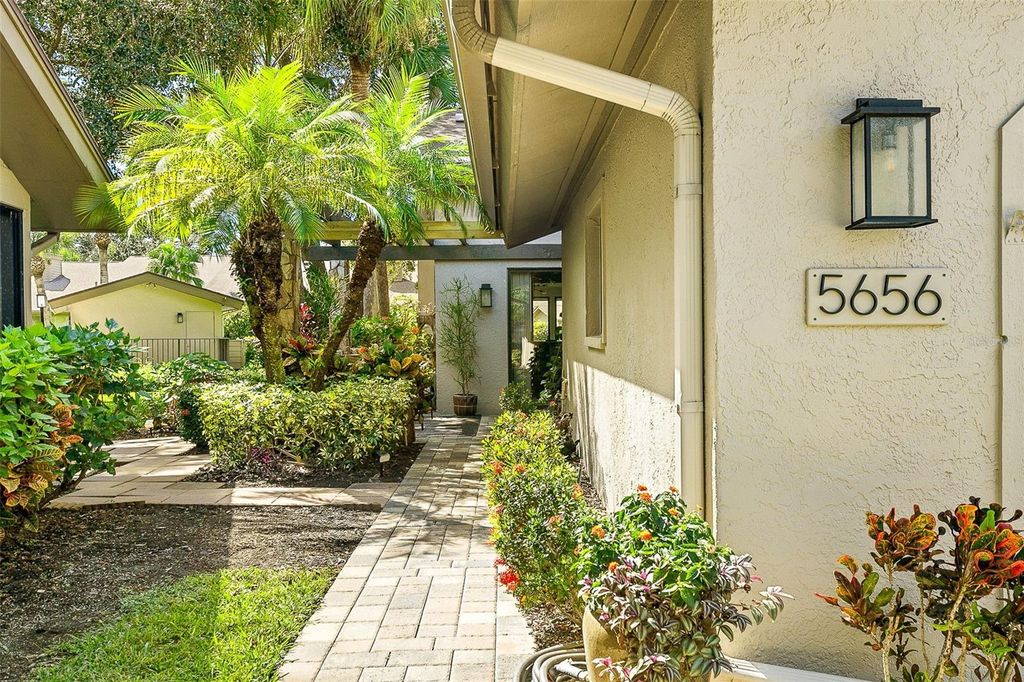 Photo of 5656 Pipers Waite #34, Sarasota, FL 34235 (MLS # A4690221)