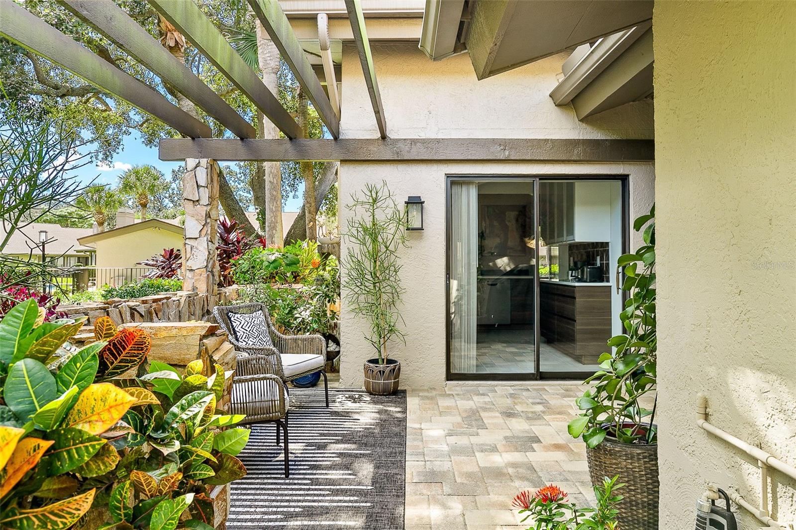 PIPERS WAITE - Residential