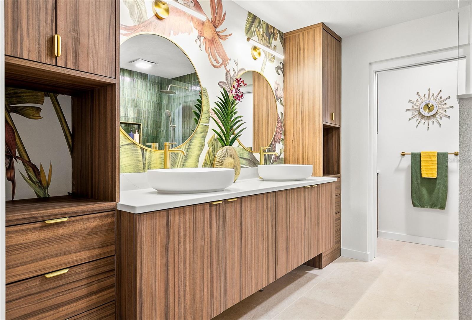 PIPERS WAITE - Residential