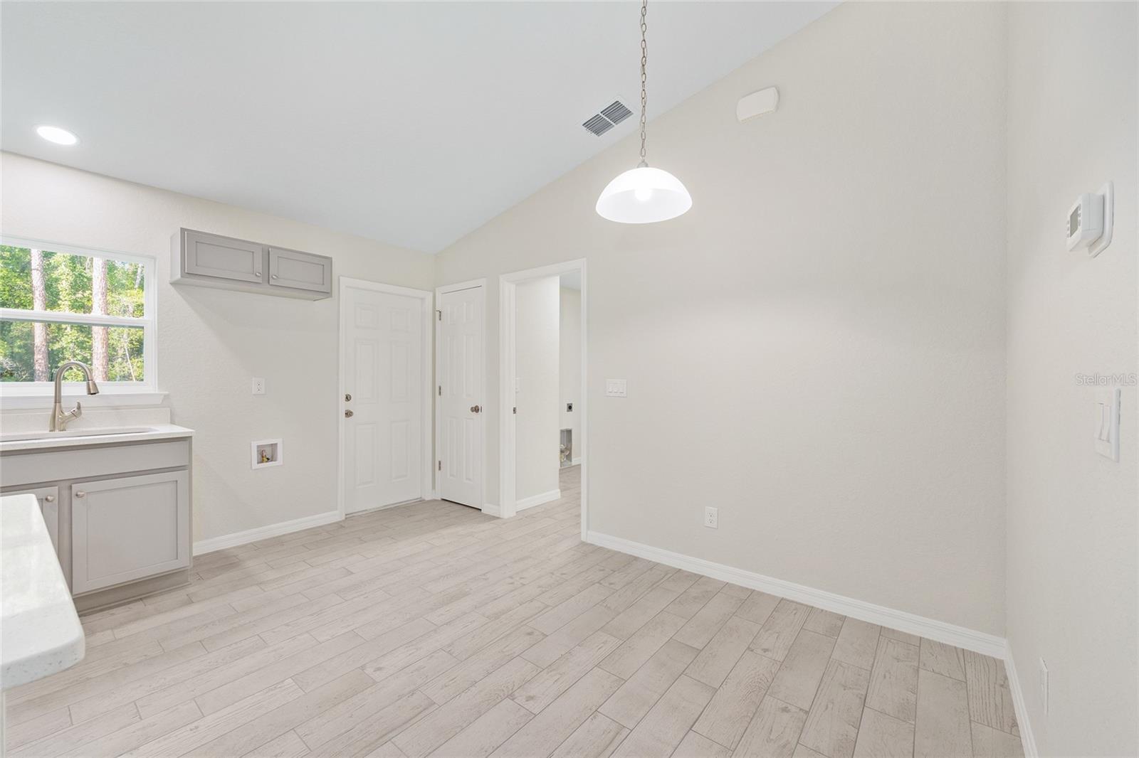 SILVER SPGS SHORES UN 51 - Residential