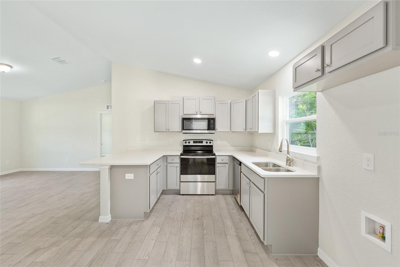 SILVER SPGS SHORES UN 51 - Residential