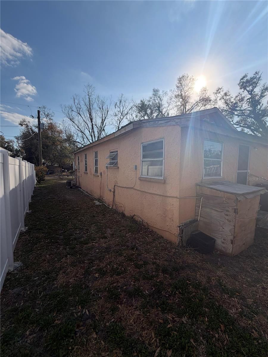 DEKLES SUB OF SW 1/4OFSW 1/4 - Residential