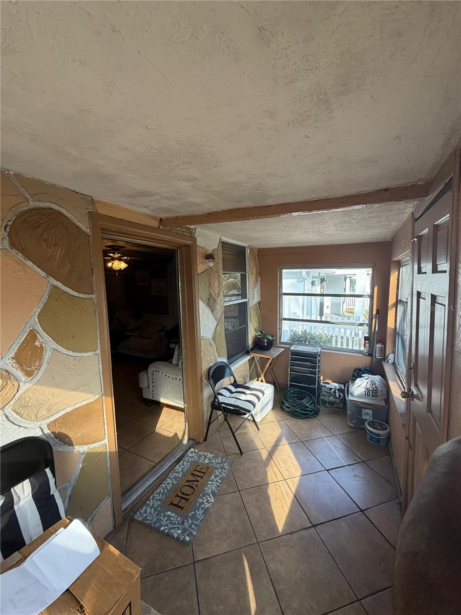 DEKLES SUB OF SW 1/4OFSW 1/4 - Residential