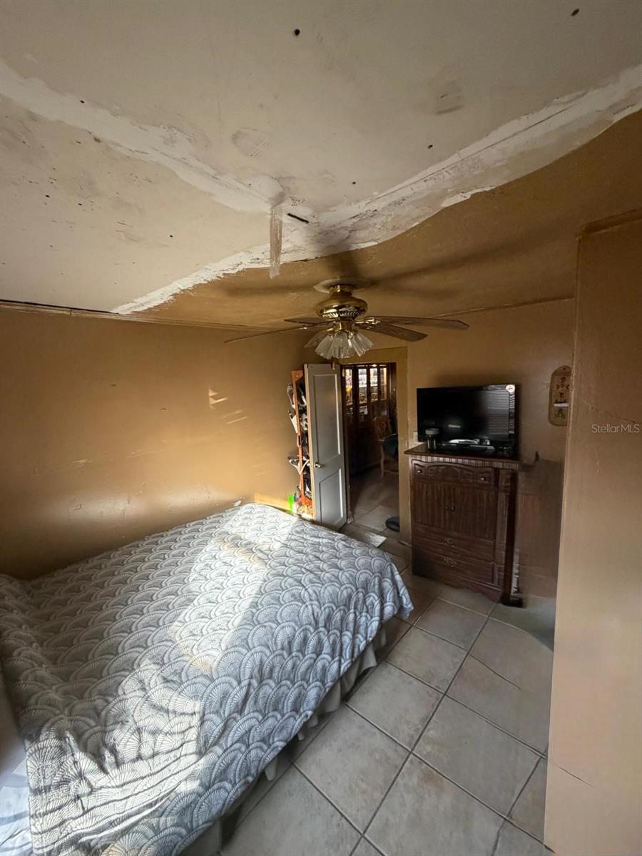 DEKLES SUB OF SW 1/4OFSW 1/4 - Residential