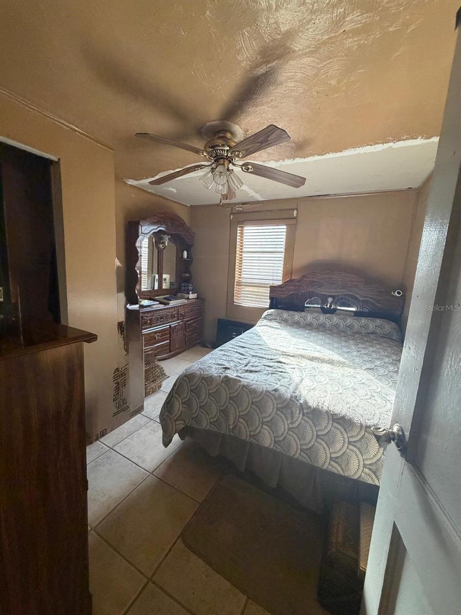 DEKLES SUB OF SW 1/4OFSW 1/4 - Residential