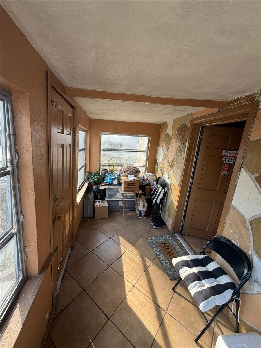 DEKLES SUB OF SW 1/4OFSW 1/4 - Residential