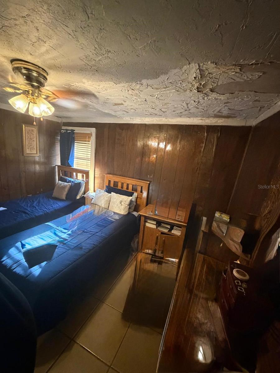 DEKLES SUB OF SW 1/4OFSW 1/4 - Residential