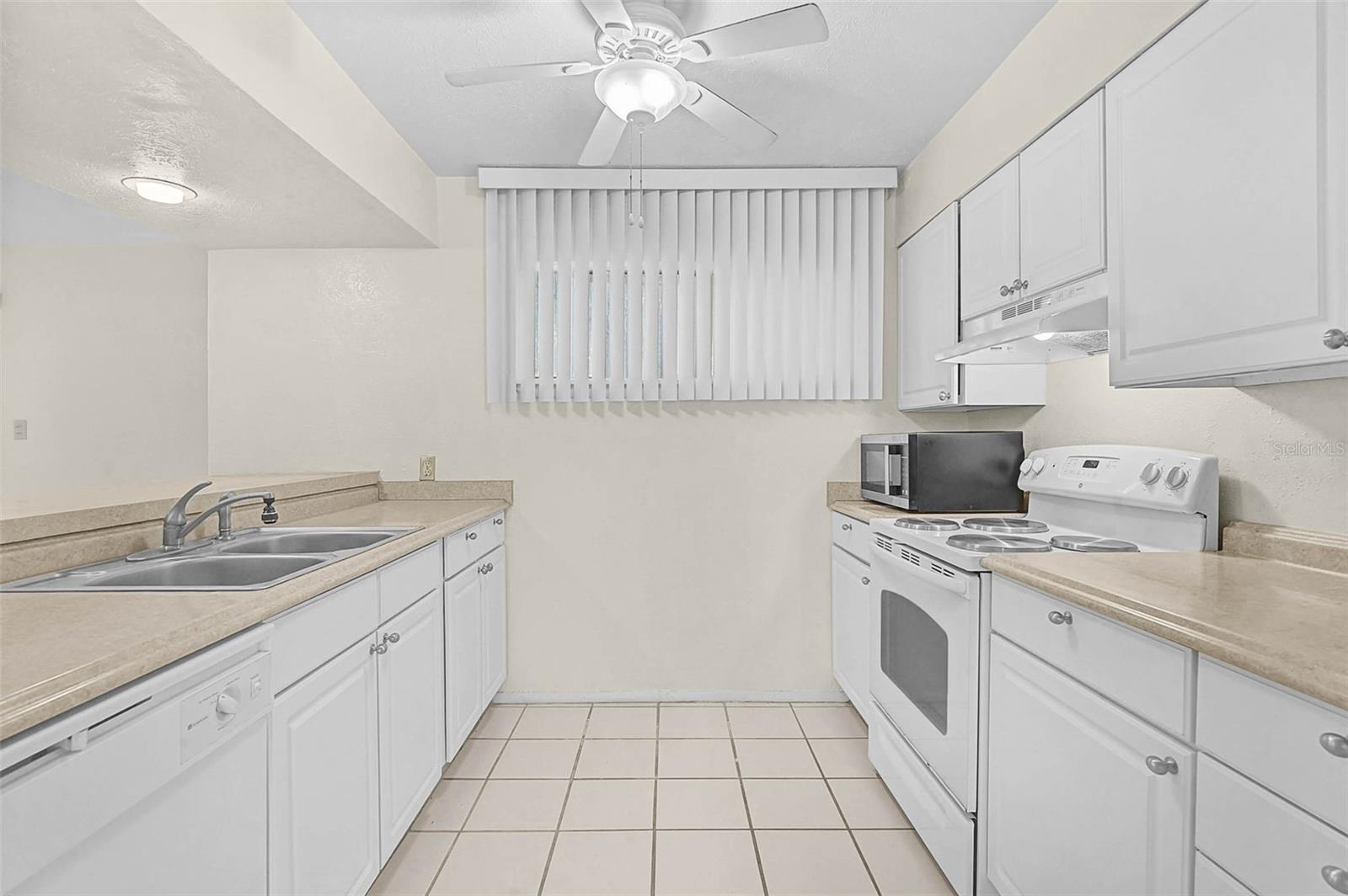 HIDDEN HOLLOW CONDO - Residential