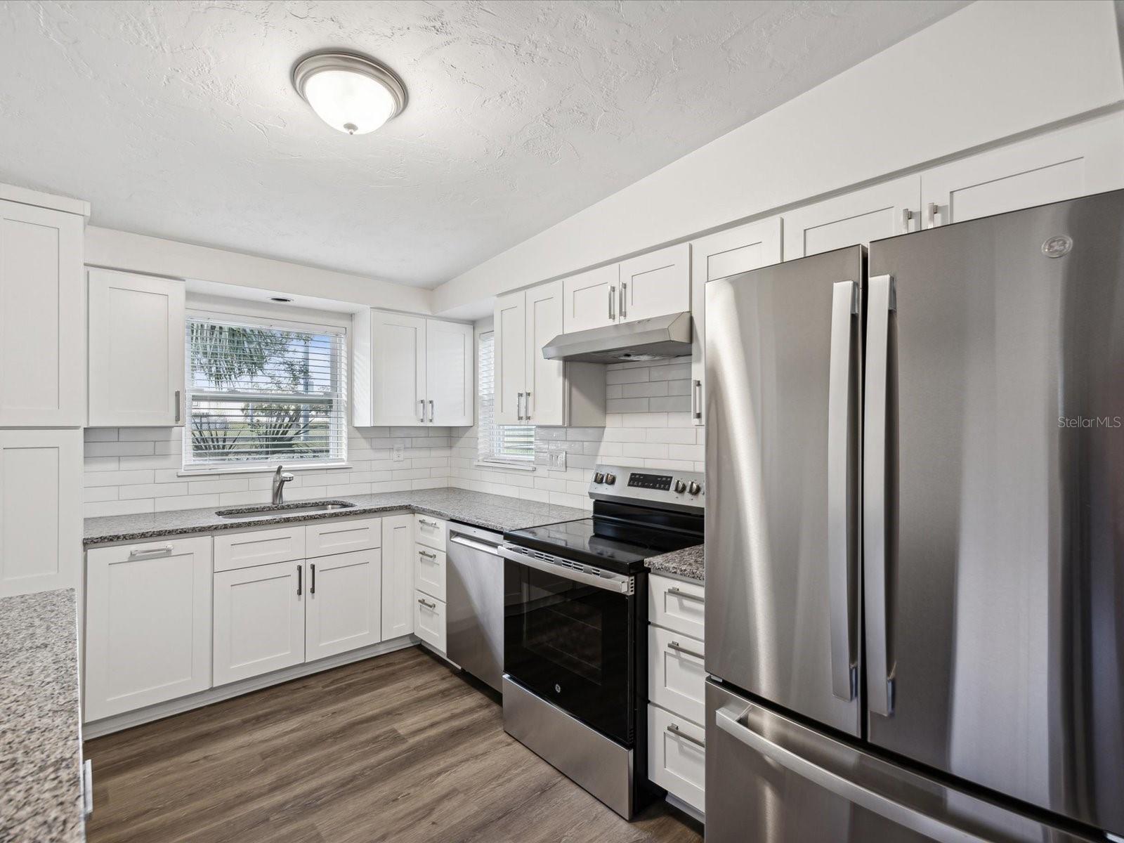 ROOSEVELT GROVES - Residential Lease