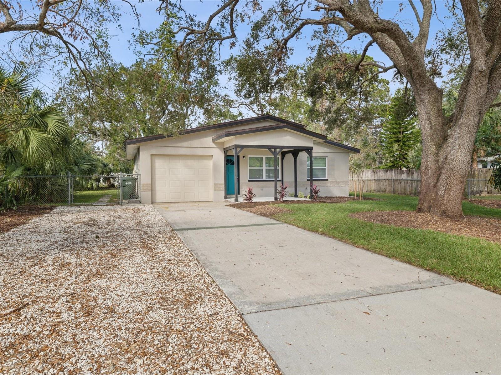 ROOSEVELT GROVES - Residential Lease