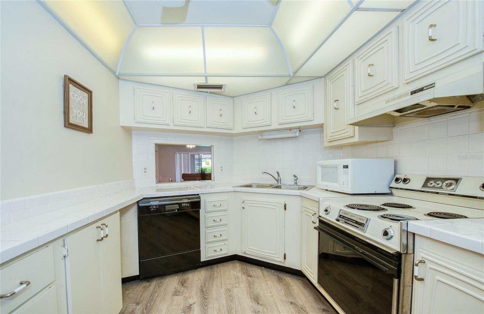 CORDOVA GREENS CONDO - Residential