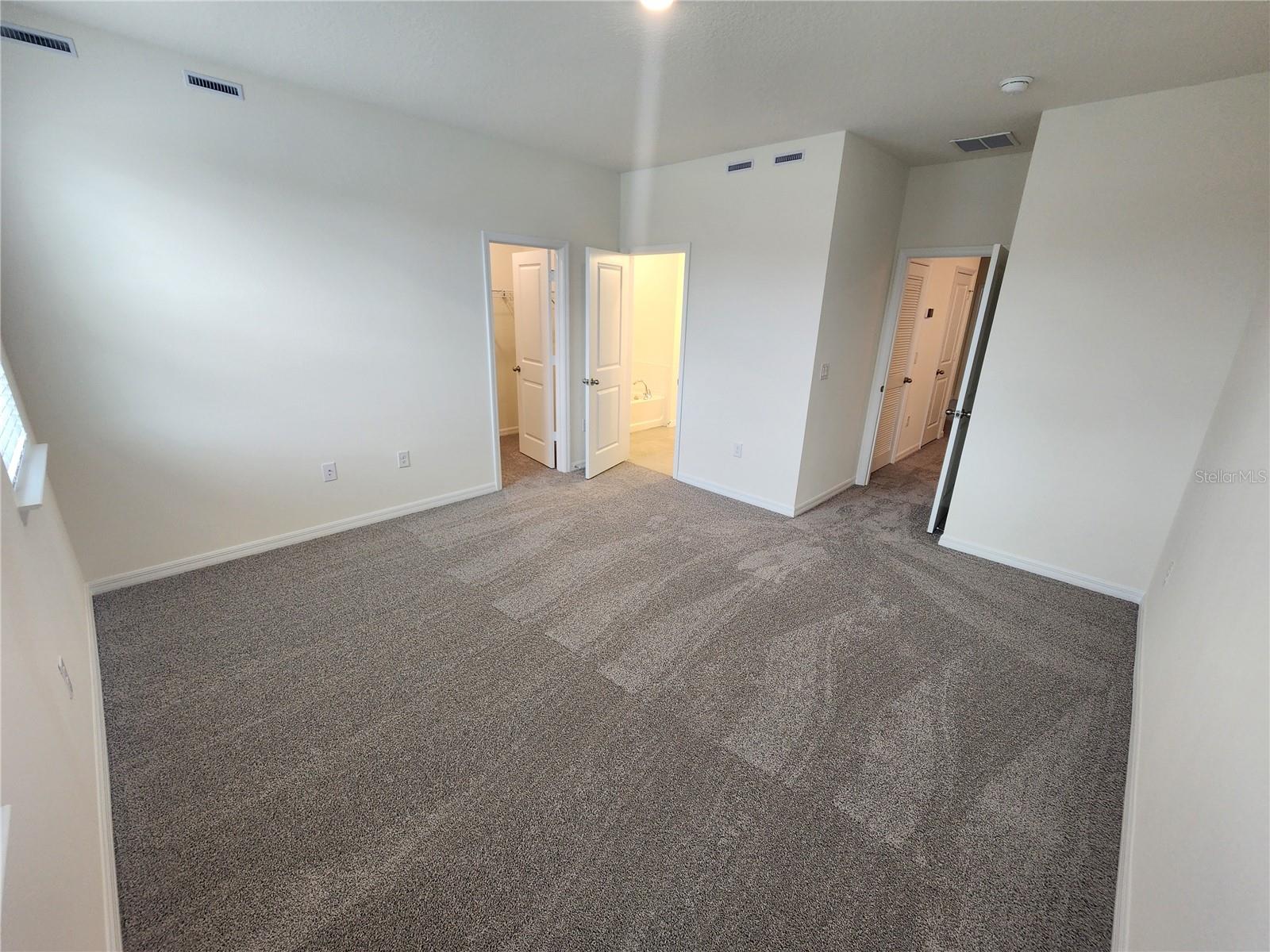 CREEKSIDE TWNHMS - Residential Lease