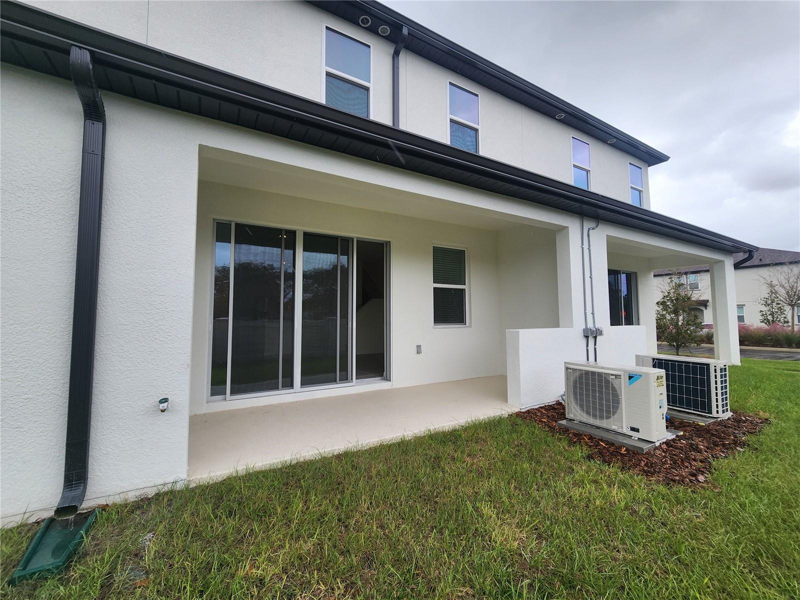 CREEKSIDE TWNHMS - Residential Lease