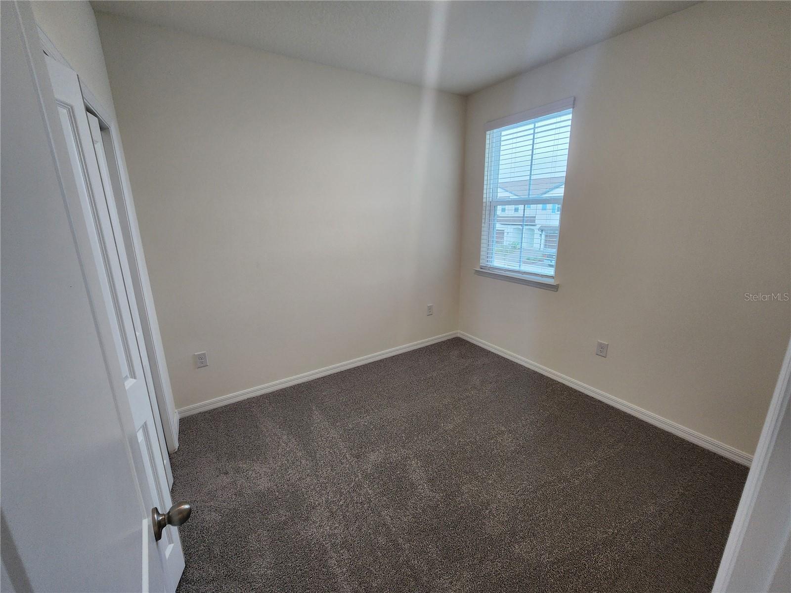 CREEKSIDE TWNHMS - Residential Lease