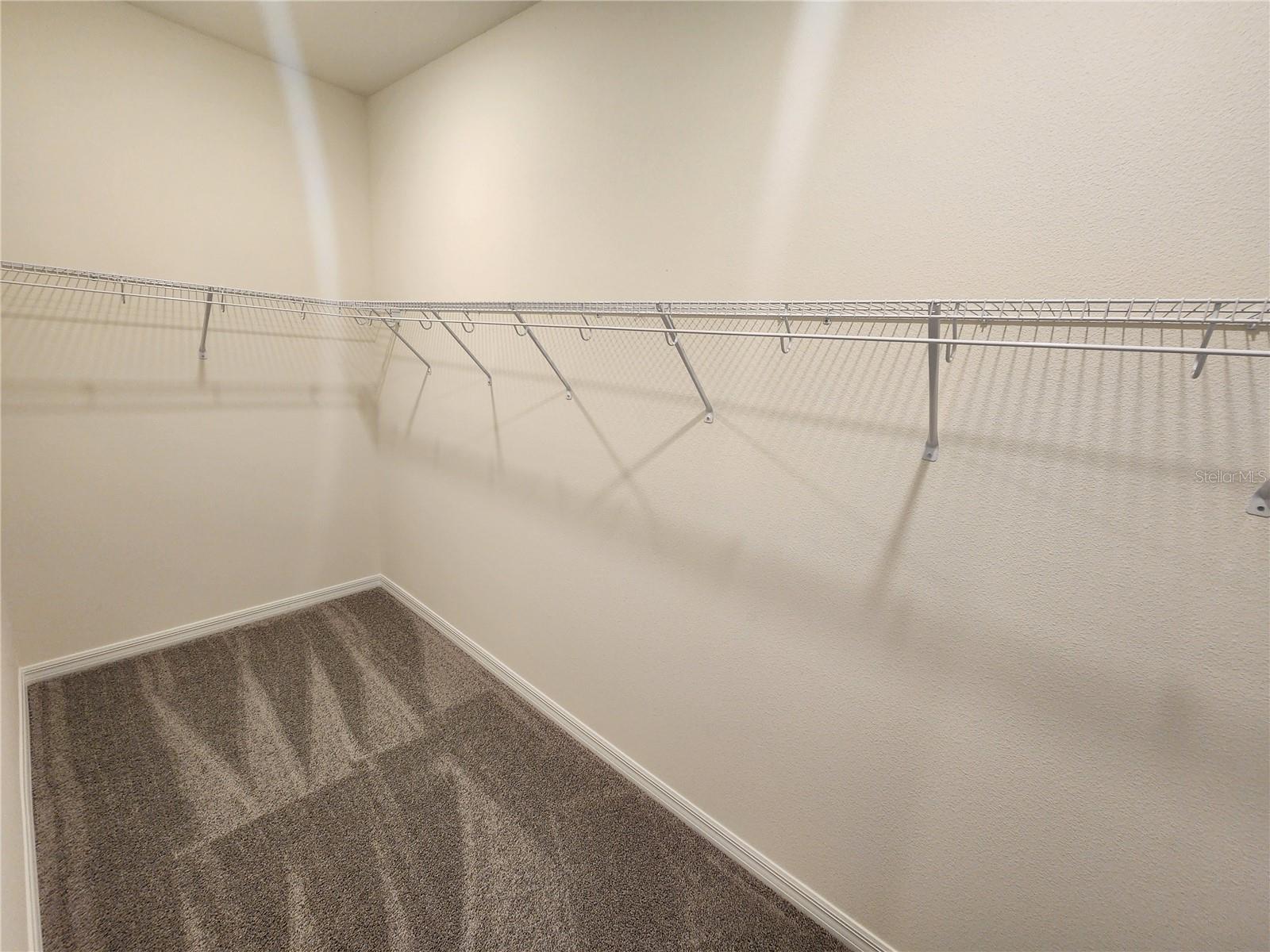 CREEKSIDE TWNHMS - Residential Lease