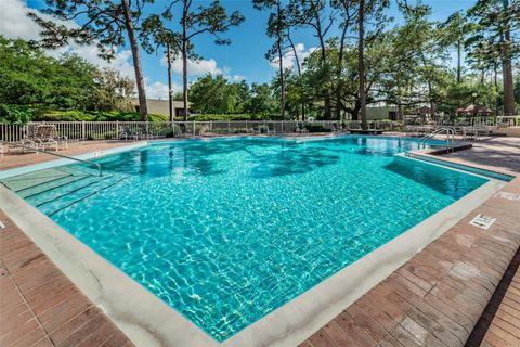 A home in PALM HARBOR