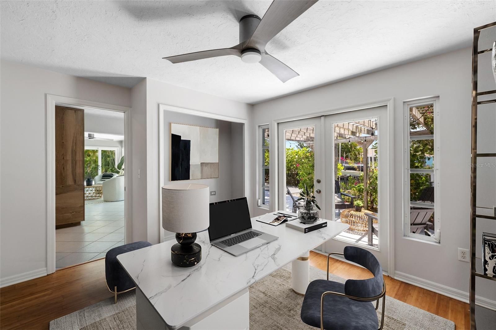 SIESTA ISLES - Residential