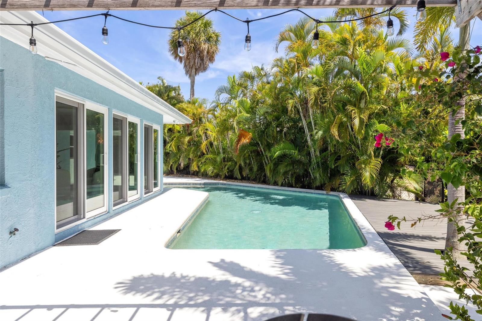 SIESTA ISLES - Residential