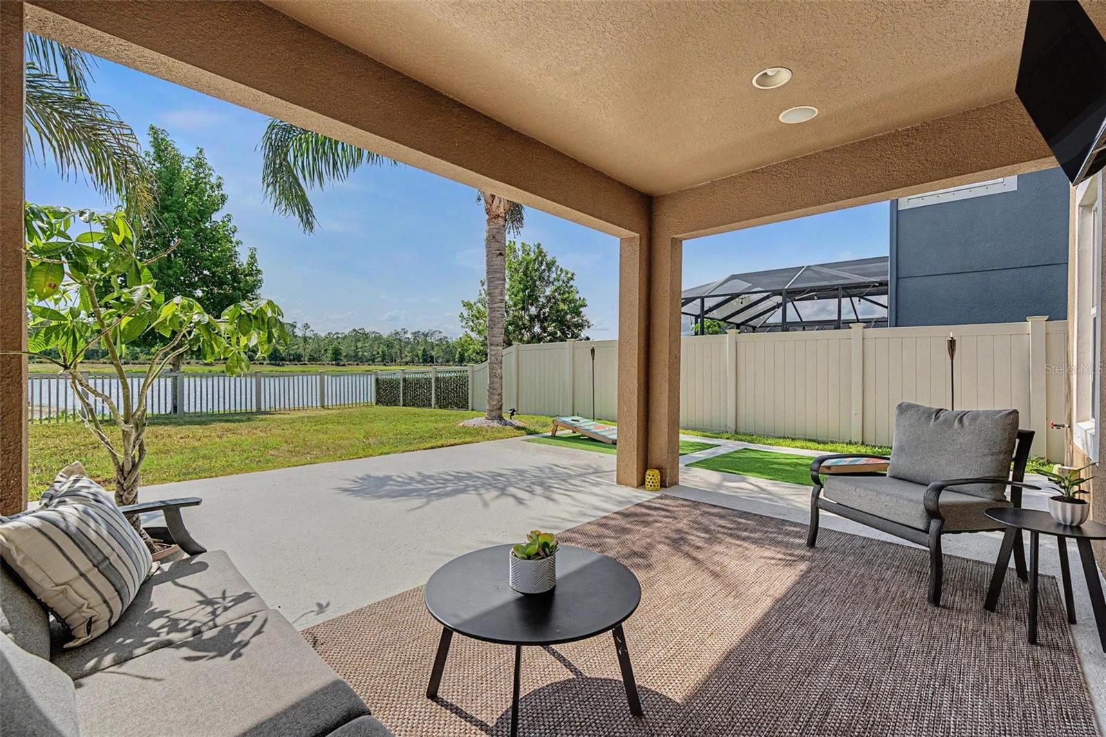 1763 OAK HAMMOCK COURT