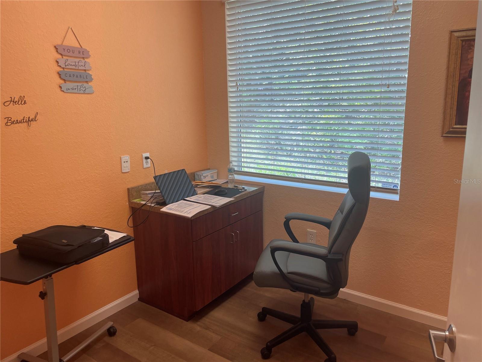 TIMBER OAKS PROFESSIONAL PARK - Commercial Lease