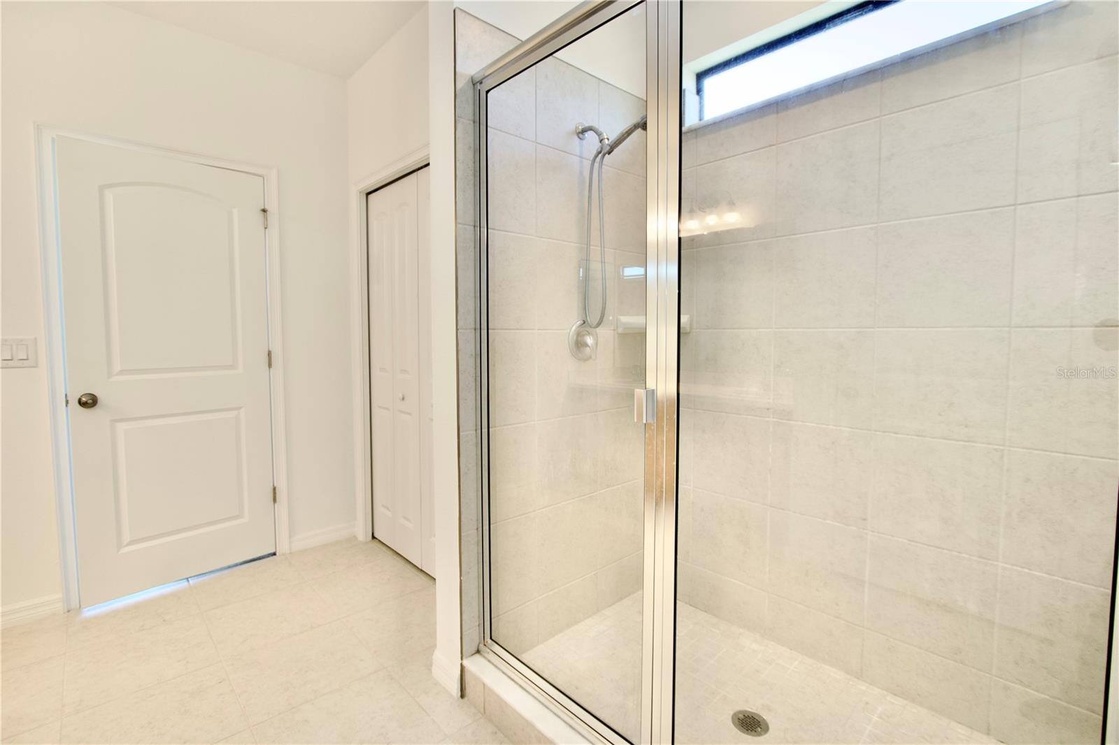 LAKESIDE PH 6 - Residential